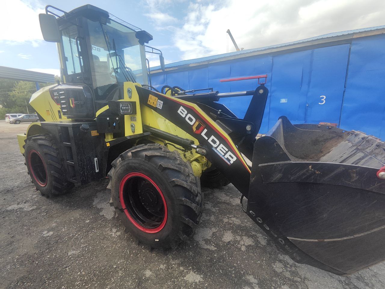 Фронтальный погрузчик